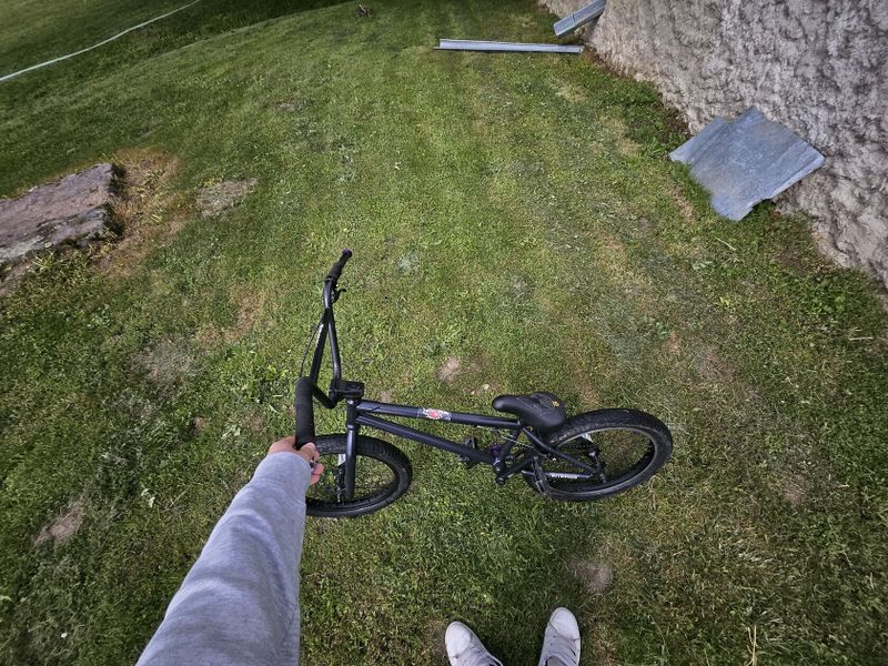 Mongoose bmx