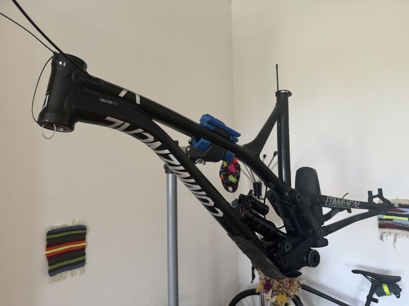 Commencal Supreme SX + Rock Shox Super Deluxe RC3