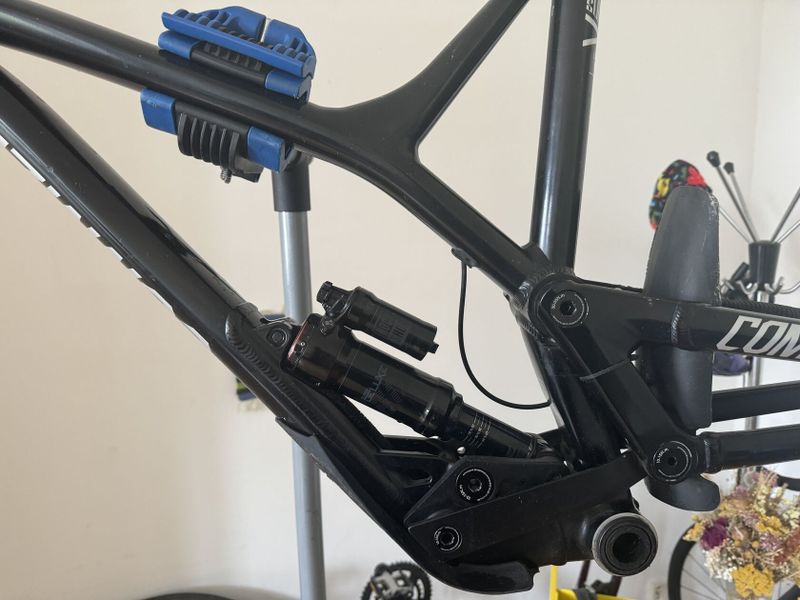 Commencal Supreme SX + Rock Shox Super Deluxe RC3