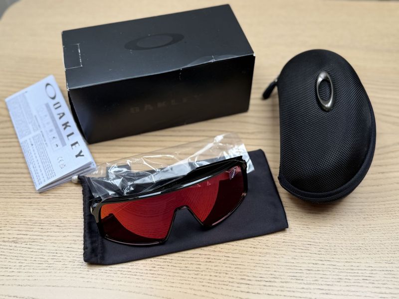 Oakley Sutro Prizm Snow Torch/ Polished Black OO9406-2337