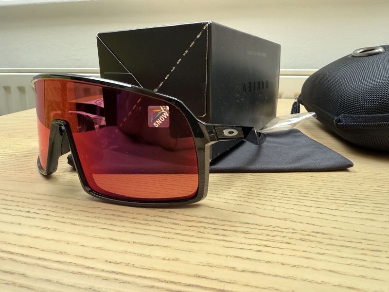 Oakley Sutro Prizm Snow Torch/ Polished Black OO9406-2337