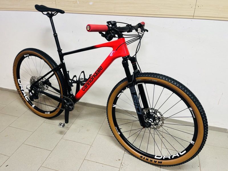 Cannondale Scalpel Carbon 4 (L), karbonové výplety D.R.A.C., teleskopická sedlovka