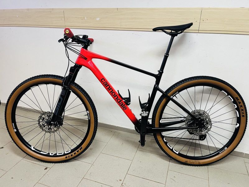 Cannondale Scalpel Carbon 4 (L), karbonové výplety D.R.A.C., teleskopická sedlovka