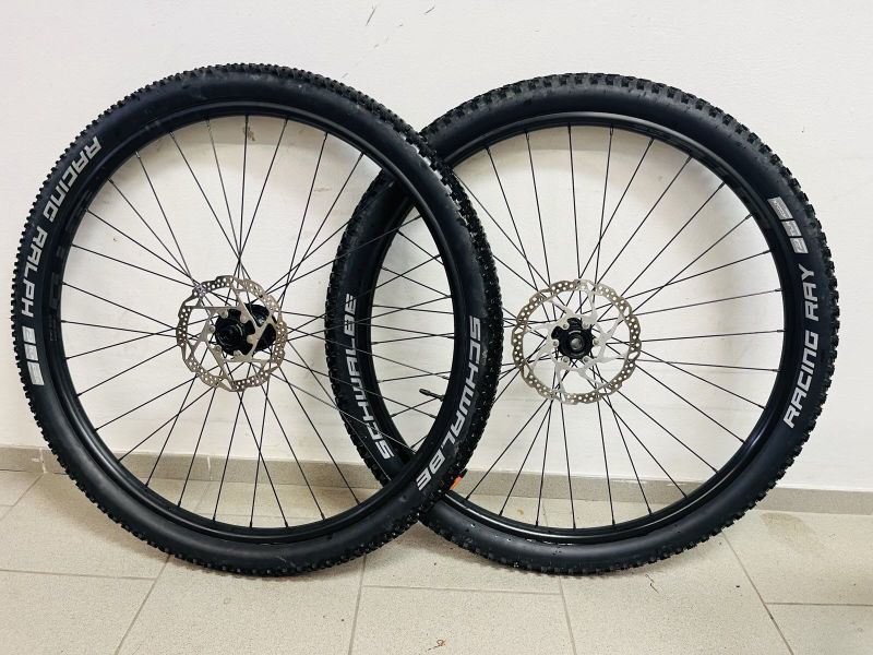 Cannondale Scalpel Carbon 4 (L), karbonové výplety D.R.A.C., teleskopická sedlovka