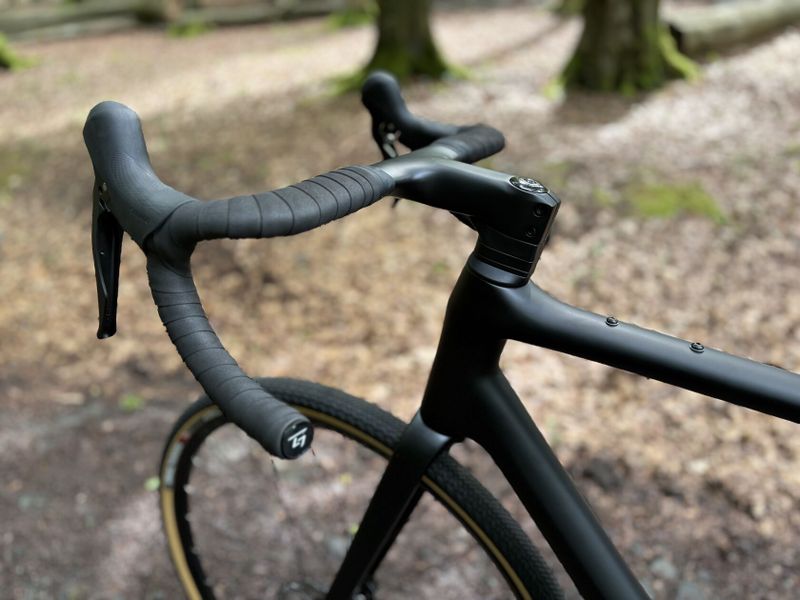 karbonový gravel 55cm, Shimano GRX 1x11