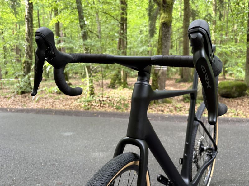 karbonový gravel 55cm, Shimano GRX 1x11
