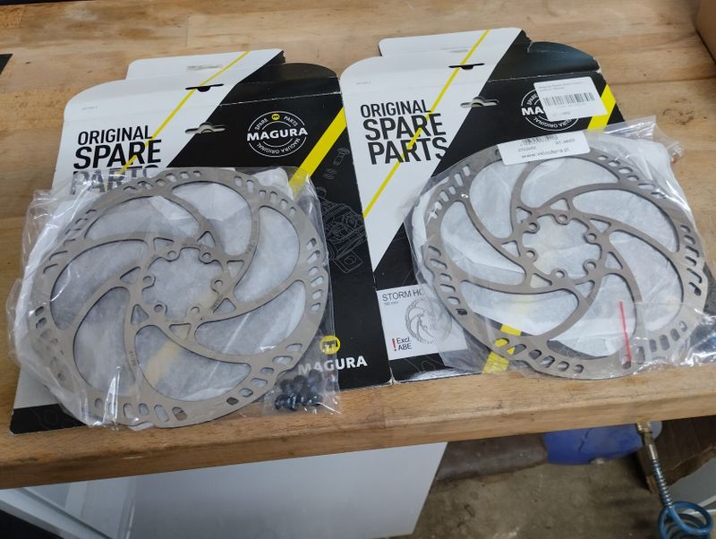 2x nový brzdový kotouč Magura Storm HC 180mm