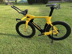 Triatlonový speciál prodoli ultegra di2 vel. 56