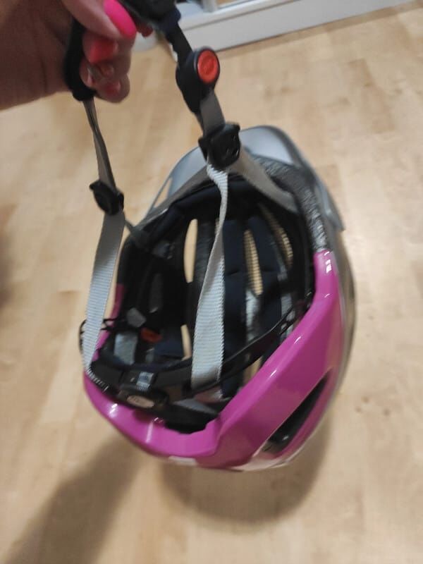 Uvex cyklo helma 