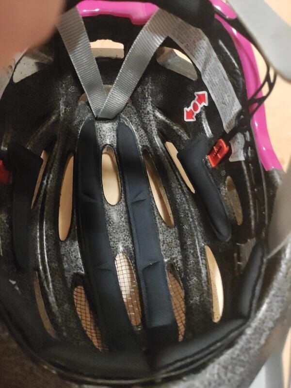 Uvex cyklo helma 