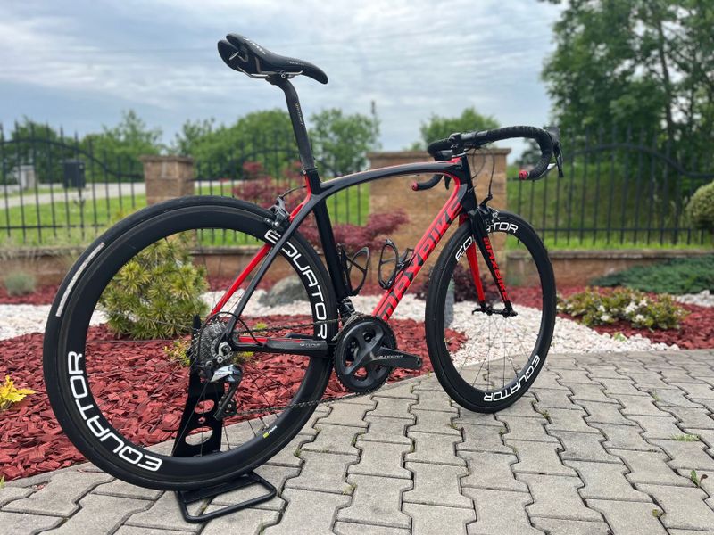 Závodní karbonové silniční kolo MAXBIKE Aravis 2019