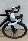Canyon Ultimate CF SLX Disc 9.0 Di2 – špičkový stav + wattmetr + extra výbava!