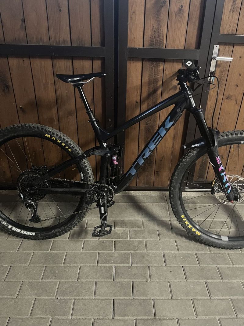 Trek slash 8