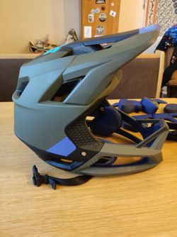 Integrální helma Fox ProFrame F7 