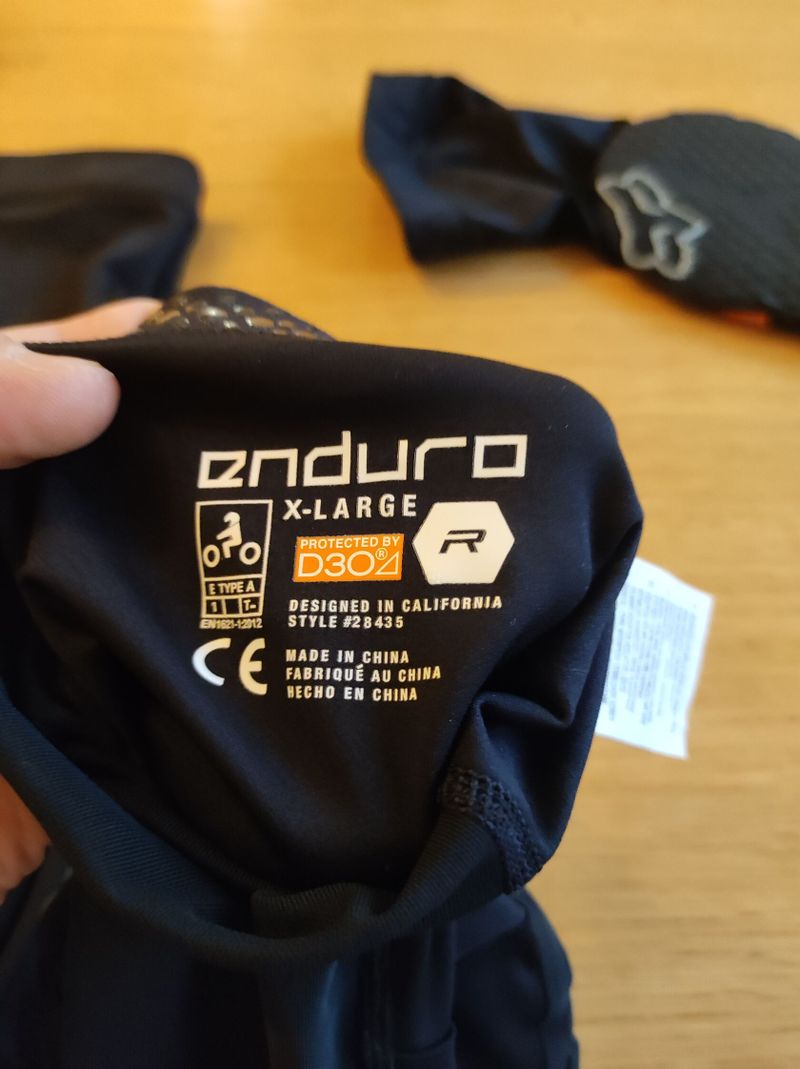 Sada loketních a kolenních chráničů Fox enduro Pro