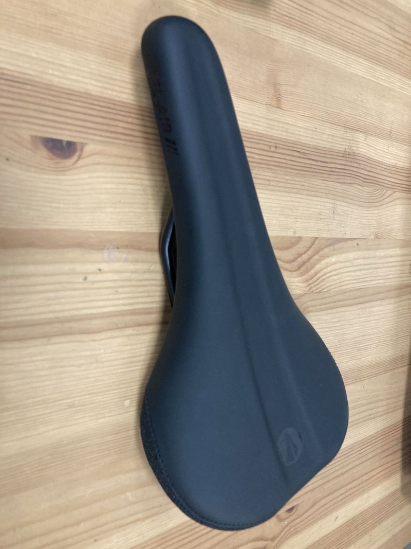 nové Sedlo SDG Bel-Air V3 Lux Alloy