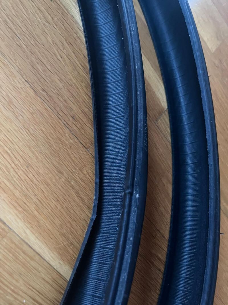 Pláště Bontrager R3 Hard Case Lite 700x25 sada 2ks