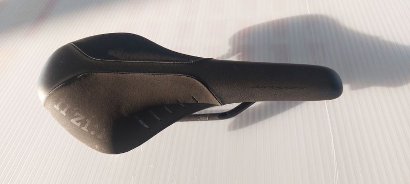 Fizik Antares R7