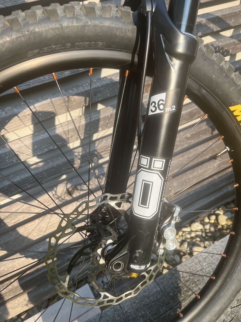 Commencal Clash