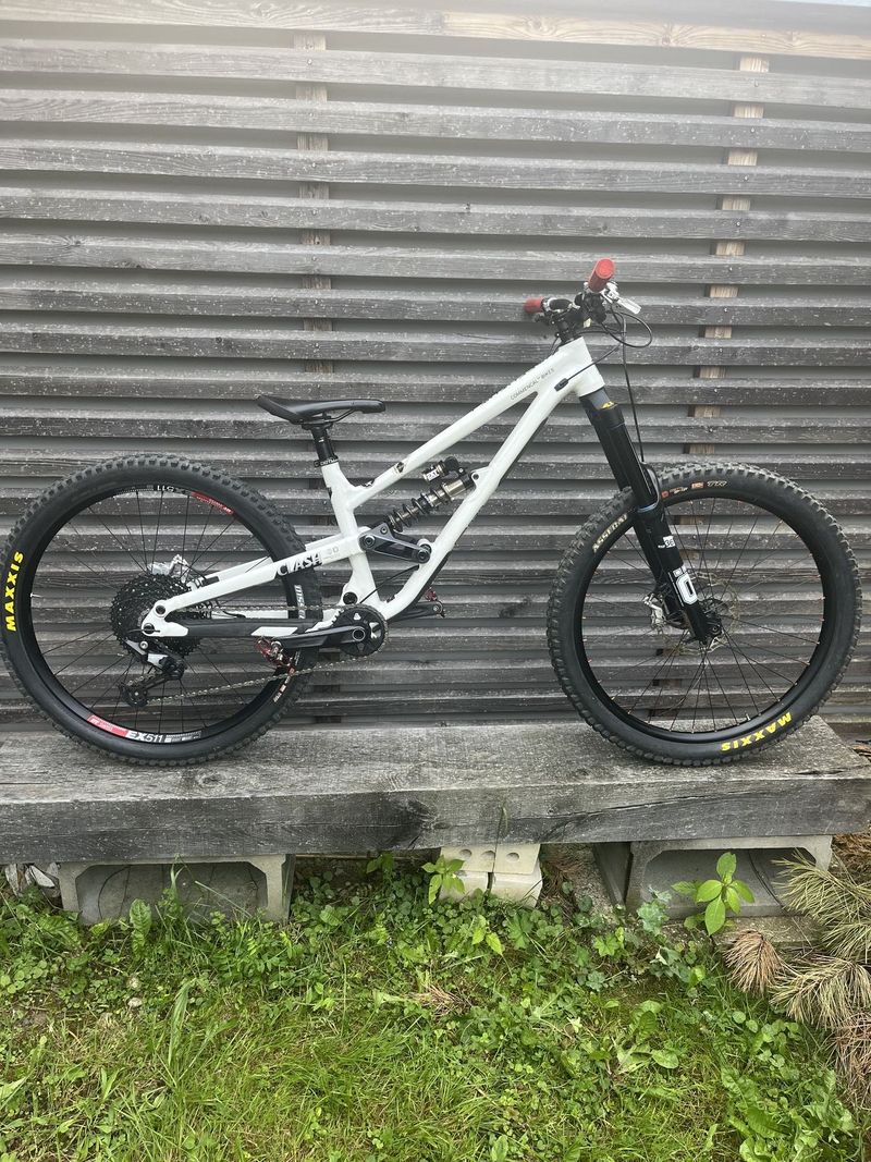 Commencal Clash