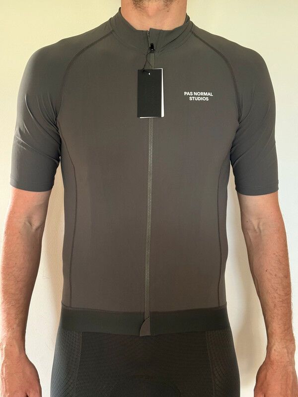 pánské cyklistické šortky bibsy + pánský cyklistický dres Pas Normal Studios ve vel. XL 