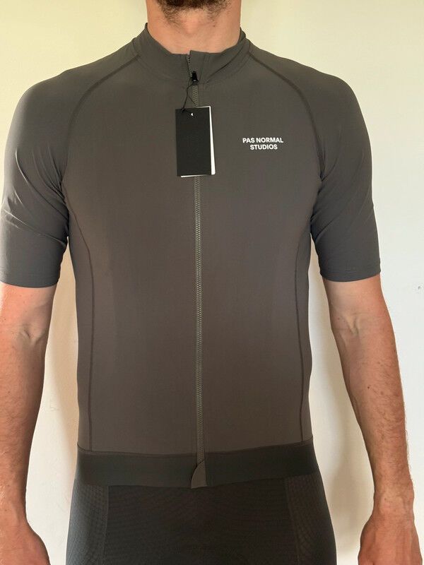 pánské cyklistické šortky bibsy + pánský cyklistický dres Pas Normal Studios ve vel. XL 