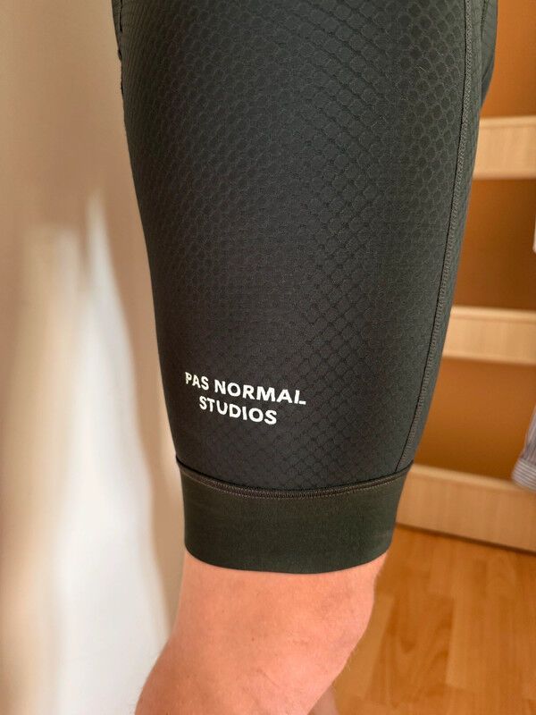 pánské cyklistické šortky bibsy + pánský cyklistický dres Pas Normal Studios ve vel. XL 