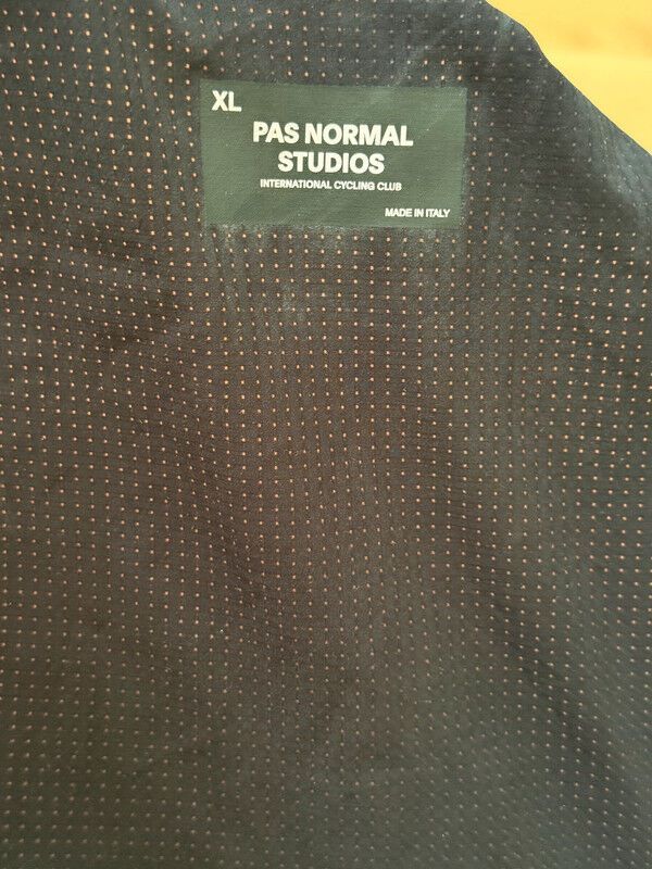 pánské cyklistické šortky bibsy + pánský cyklistický dres Pas Normal Studios ve vel. XL 
