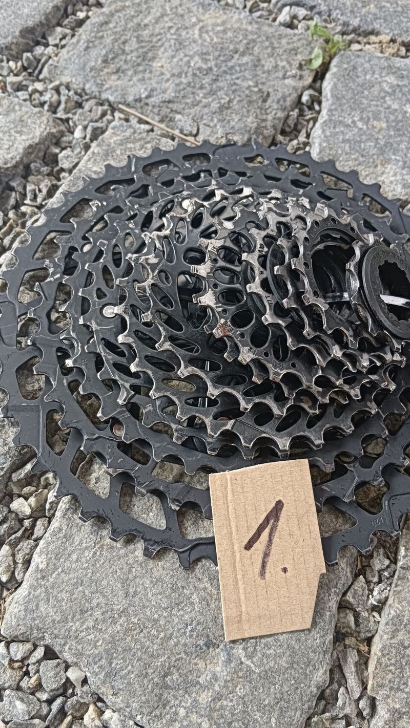 kazety SRAM 12s 11-50 na HG ořech