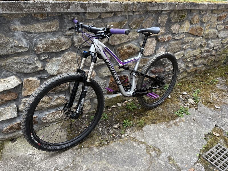 Dámské celoodpružené kolo Specialized Rumor 650b