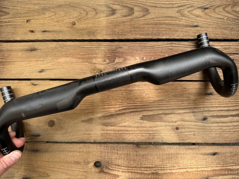Řidítka Cervélo AB09 42cm - NOVÁ sundané z kola