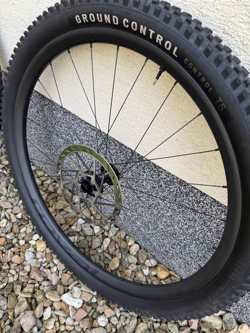Specialized Roval Traverse HD 350 6B 29”