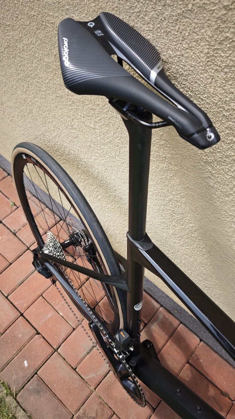 BMC Roadmachine vel. 56, Shimano 105 Di2 2x12