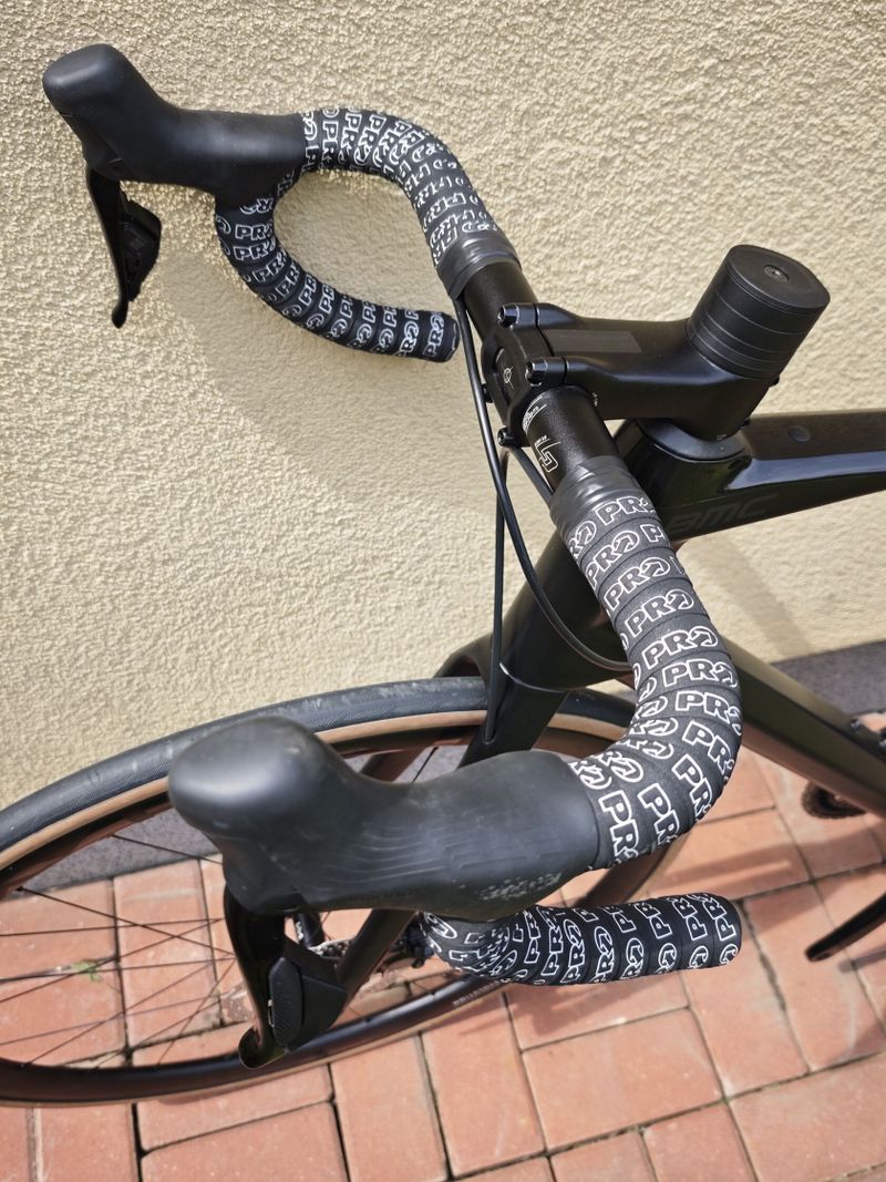 BMC Roadmachine vel. 56, Shimano 105 Di2 2x12