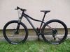 Nové 29" kolo Maxbike M509D 17", vzduch. vidlice Suntour Raidon, Shimano Deore1x11, pevná osa