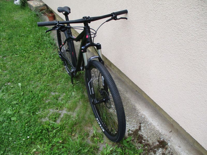 Nové 29" kolo Maxbike M509D 17", vzduch. vidlice Suntour Raidon, Shimano Deore1x11, pevná osa