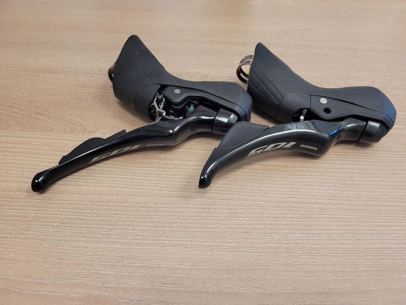 Řadící páky Shimano 105