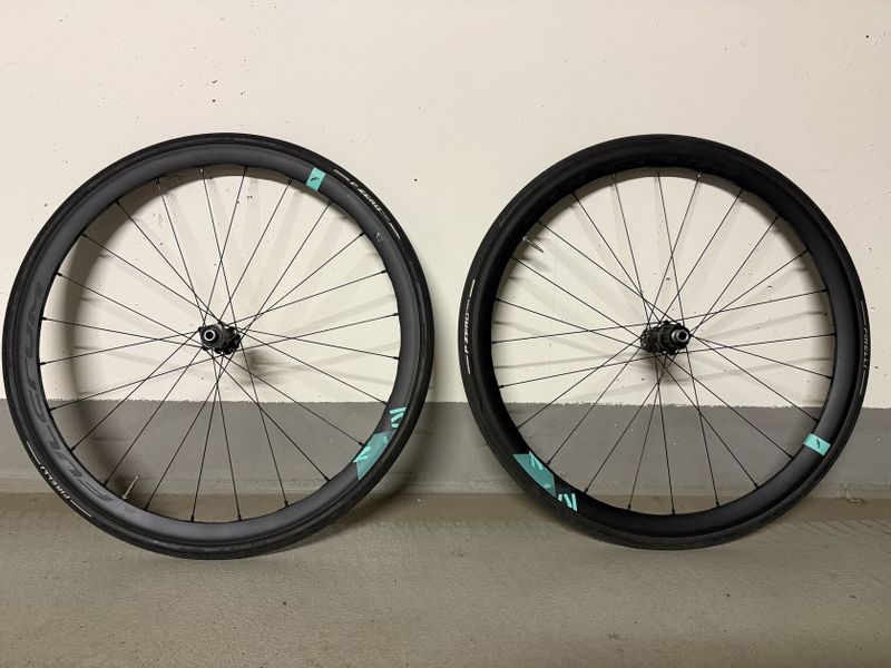 Prodam nova zapletena kola Fulcrum Racing 400DB