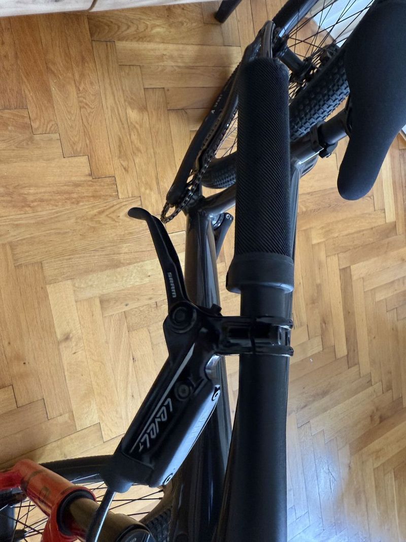 Specialized P3 - Nové a nikdy nejeté