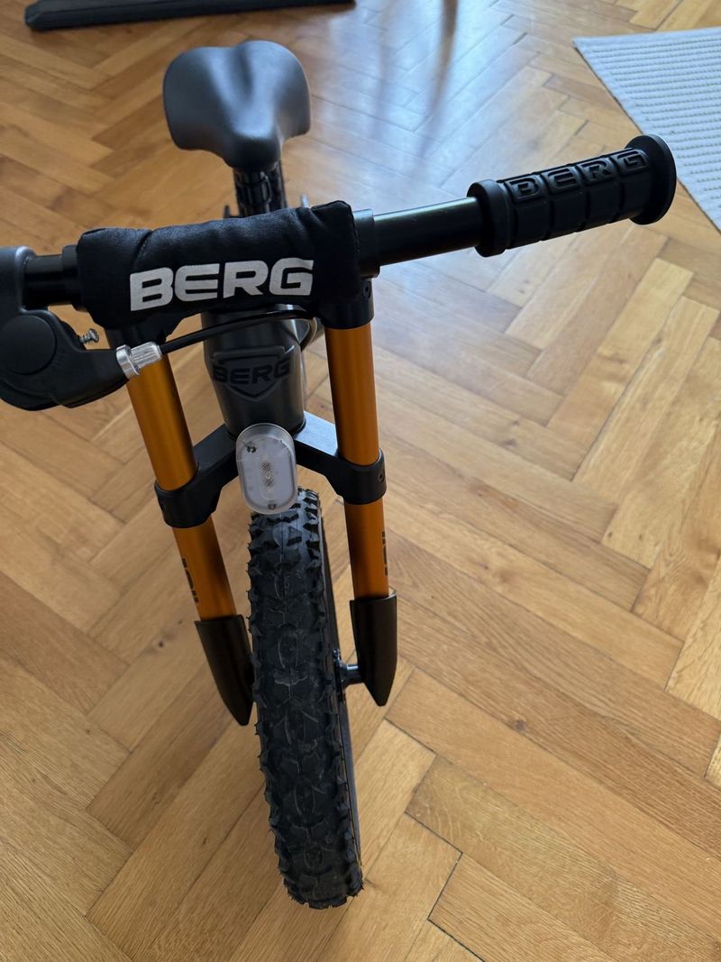 Odrážedlo Berg Biky Cross se světly