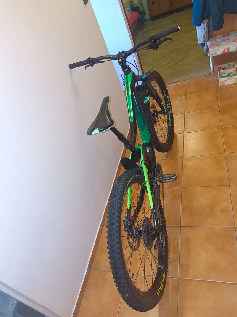 Giant Trance velikost S, kola 27,5"
