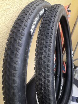 Prodám pláště Maxxis 27,5 x 2,35 TR + duše najeto 92km