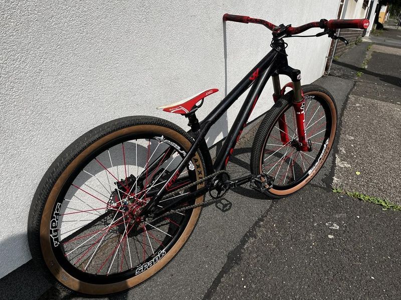 Cachet XX Dirt jump custom 