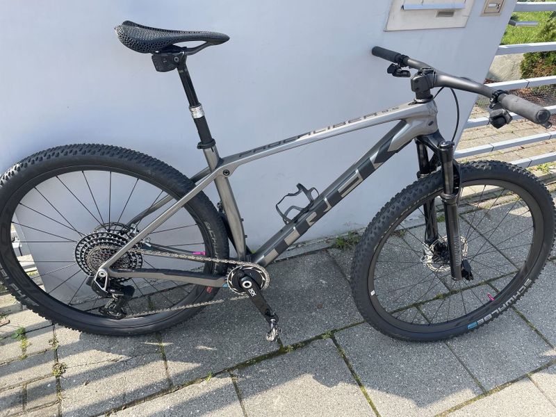Prodám skoro nejeté kolo Trek 
