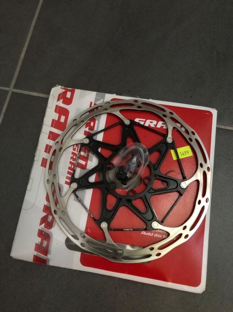 SRAM Centerline X Rounded 6-bolt 2-piece Rotor, z kamenné prodejny (žádná čína z Aliexpressu)