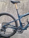 Prodám Specialized EPIC WorldCup PRO - "M", Gloss deep Lake Metallic/Chrome