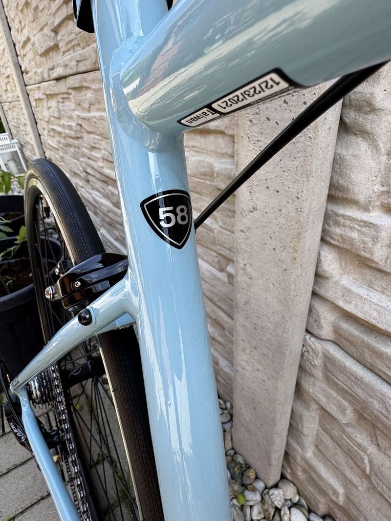 Prodám silničku Specialized Allez Sport 2022
