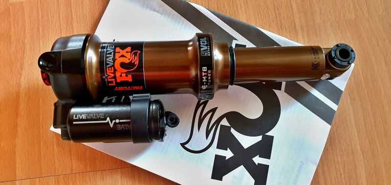 Predam novy tlmic FOX Racing Shox Shock Float LiVe Valve iRD Factory 205x60mm Trunnion