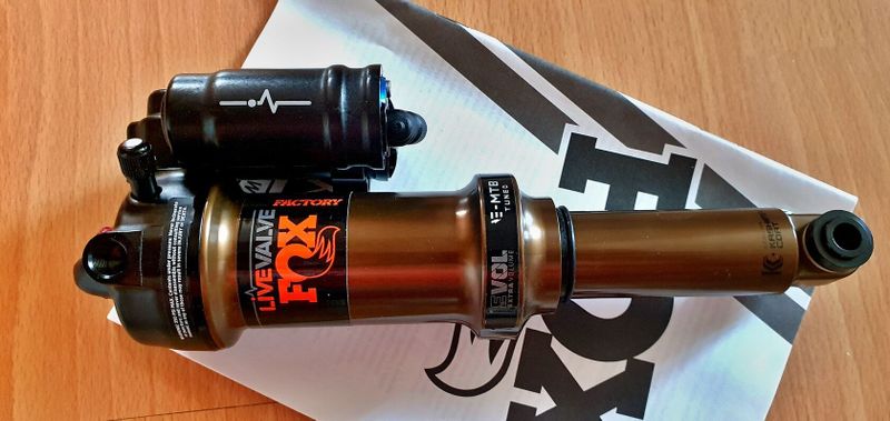 Predam novy tlmic FOX Racing Shox Shock Float LiVe Valve iRD Factory 205x60mm Trunnion
