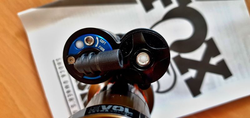 Predam novy tlmic FOX Racing Shox Shock Float LiVe Valve iRD Factory 205x60mm Trunnion